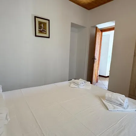 Haus דירה